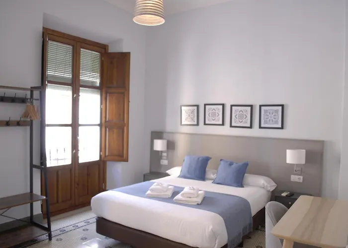 La Perla Granada Suites
