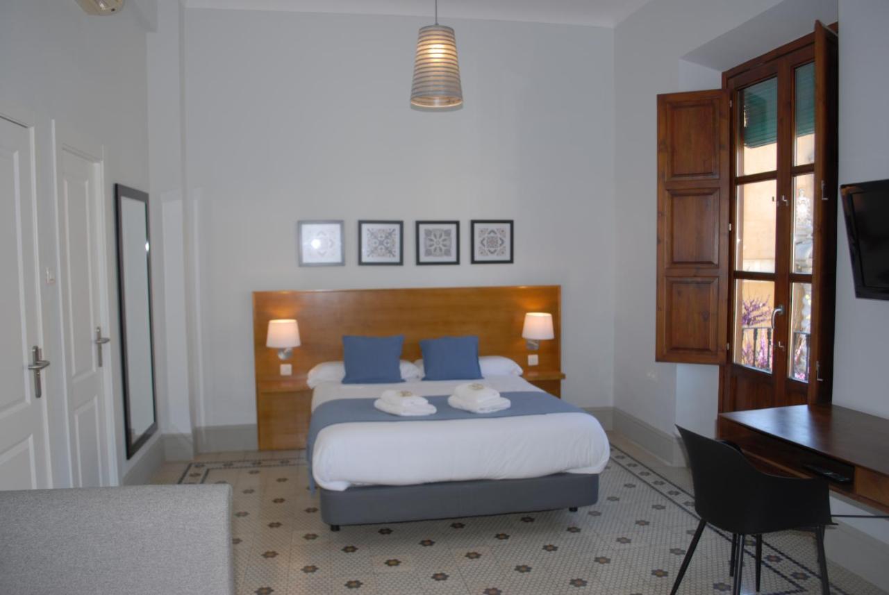 La Perla Guest house 2*